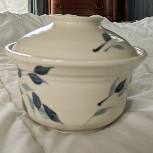 Ceramic covered serving dish - handmade pottery - Picture 2 of 9